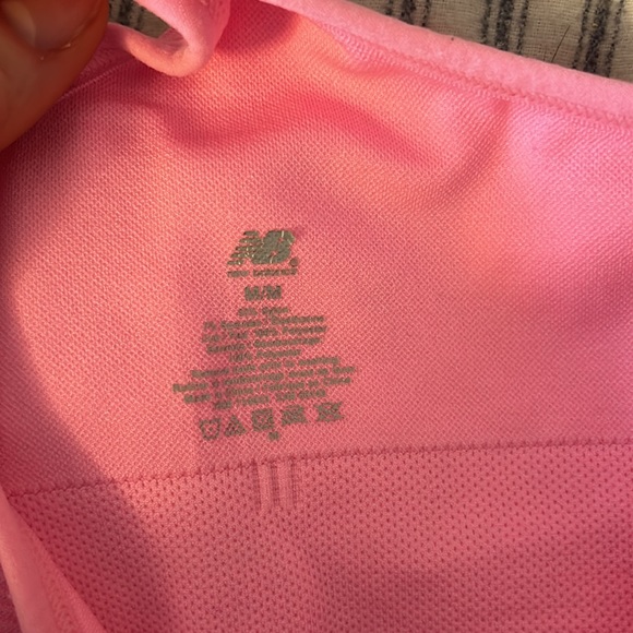 New balance crop top - Picture 3 of 3